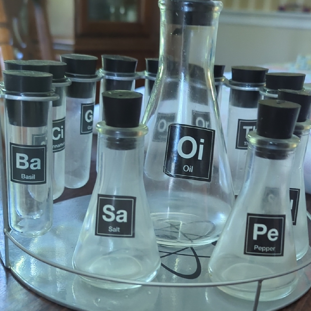 Chemistry-Themed Spice Rack Set